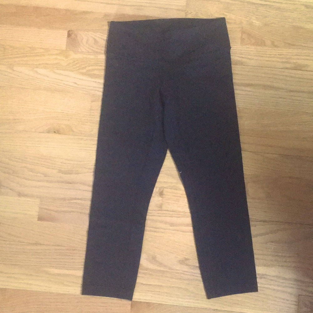 Lululemon Womens black leggings 4 pants 3/4 length